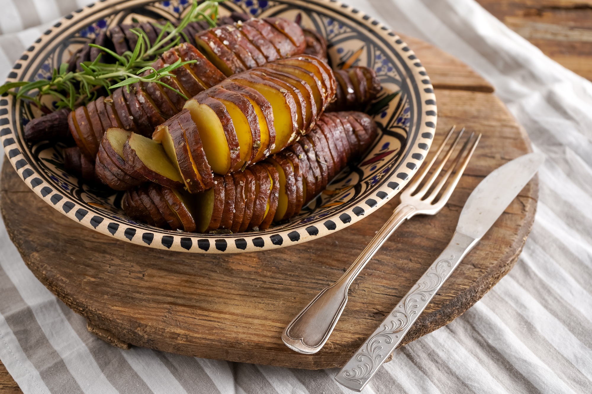 Søte poteter i airfryer – myke og sprø søtpoteter laget med minimal olje.